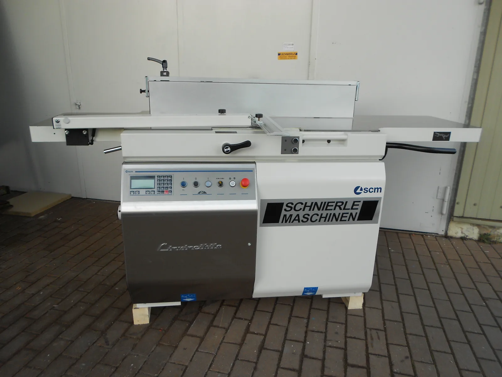 SCM L'invincibile FS 7 Abricht-/Dickenhobelmaschine mit Bedienfeld, Frontansicht